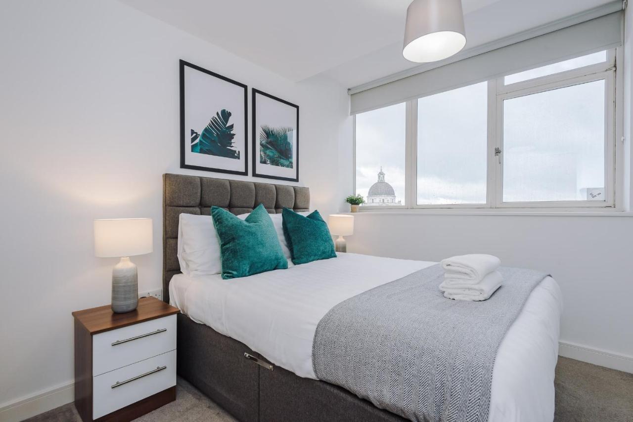 Host & Stay - Waterfront Penthouse Ливърпул Екстериор снимка